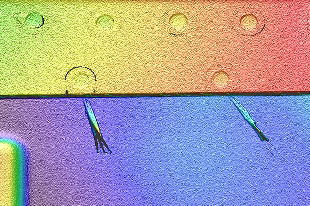 Messobjekt mit Strukturen mit hoher Präzision